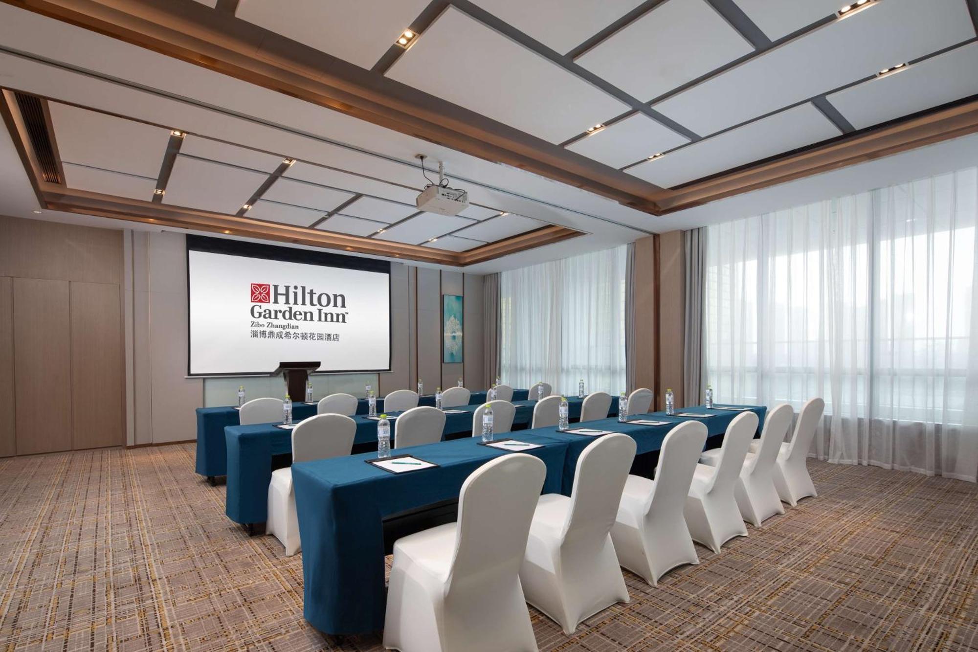 Hilton Garden Inn Zibo Zhangdian Bagian luar foto