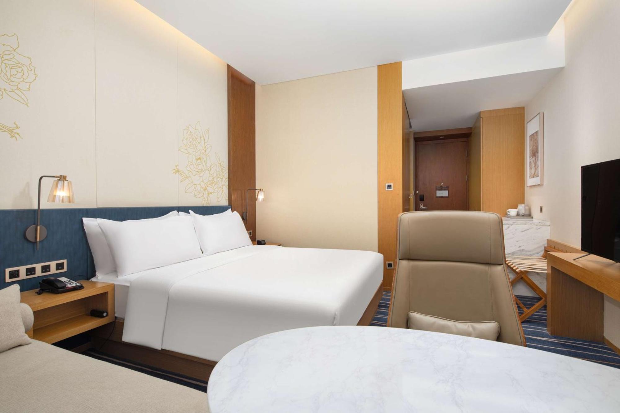 Hilton Garden Inn Zibo Zhangdian Bagian luar foto